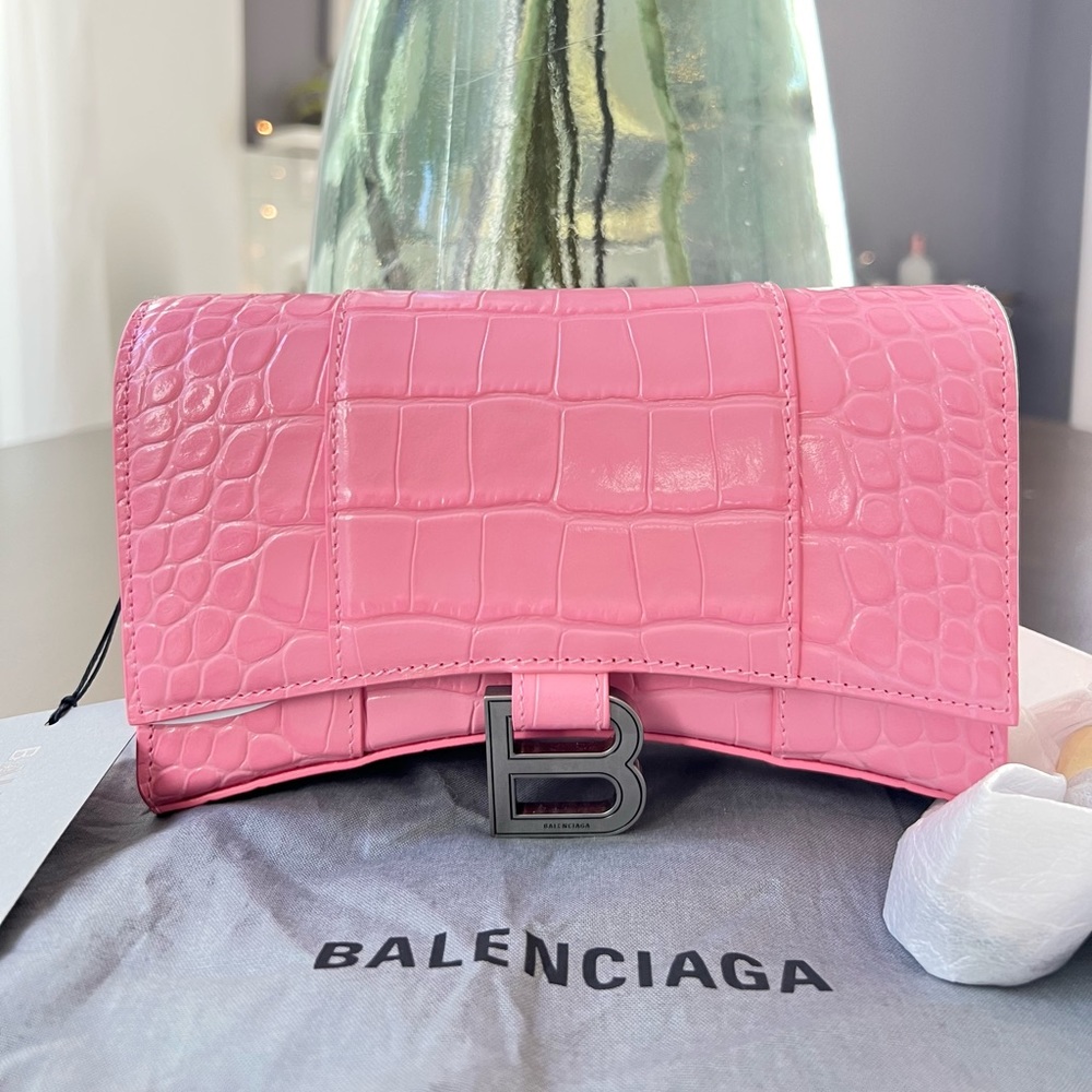 NWT Balenciaga Hourglass Croc Embossed Wallet on Chain